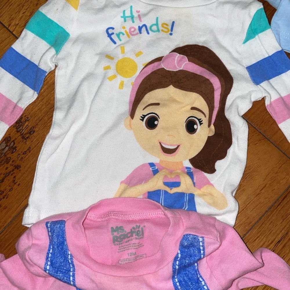 Colorful Ms Rachel bundle set lot pajamas t-shirt 12 mo sweat suit 2 piece 18 mo - Picture 2 of 5